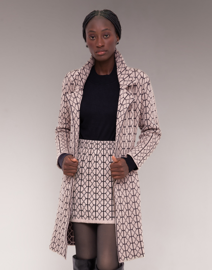 Trench Coat Mousse Geométrico Bege e Preta