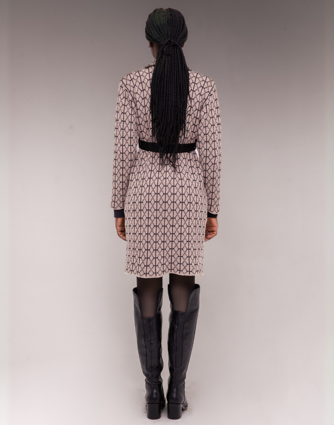 Trench Coat Mousse Geométrico Bege e Preta